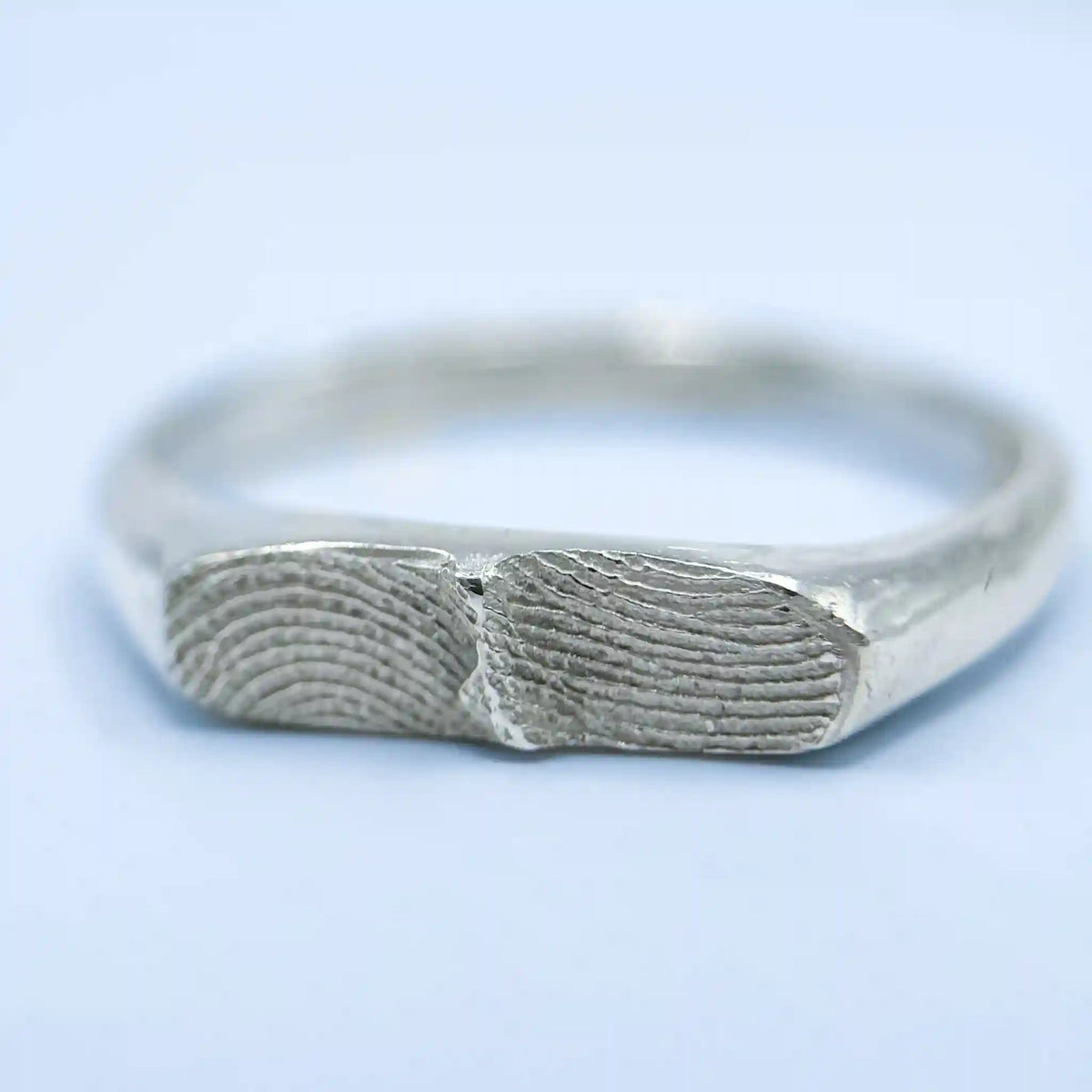 Bague empreinte proche